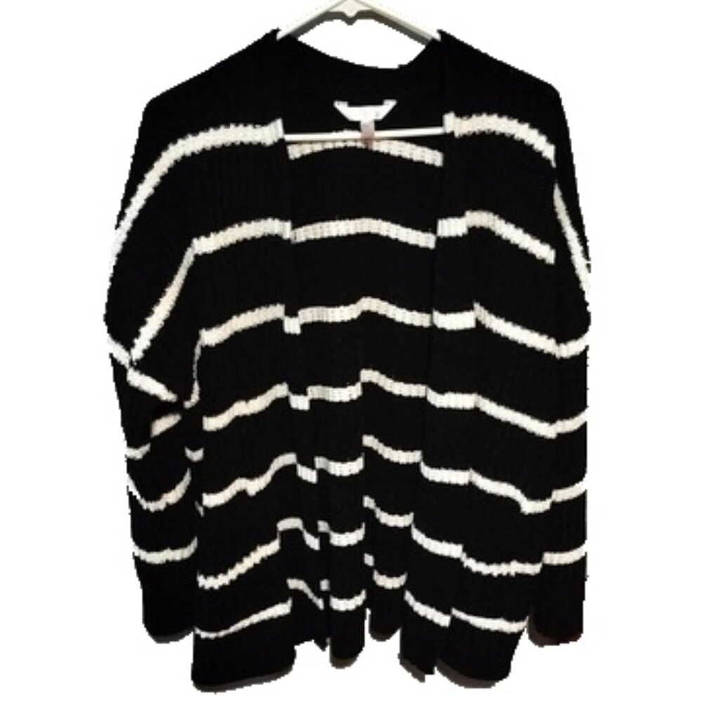 Black and White Striped Open-Front Sweater – Cozy and Stylish